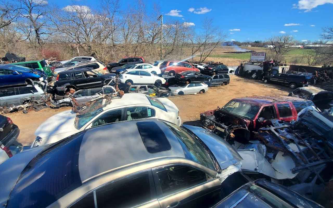 Vehicles from Hebron Auto Salvage Inc at 10511 Freeman Rd, Hebron, IL 60034