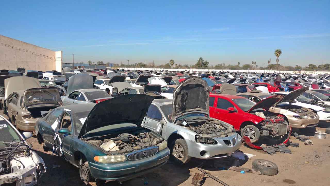 Pull N Save North at 320 S 27th Ave, Phoenix, AZ 85009